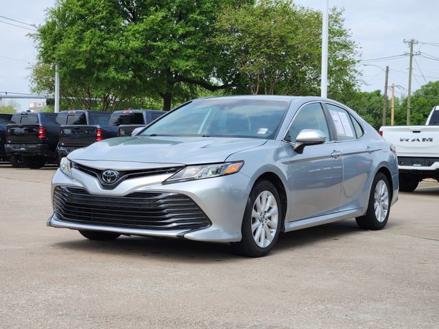 Used 2019 Toyota Camry LE FWD image 3