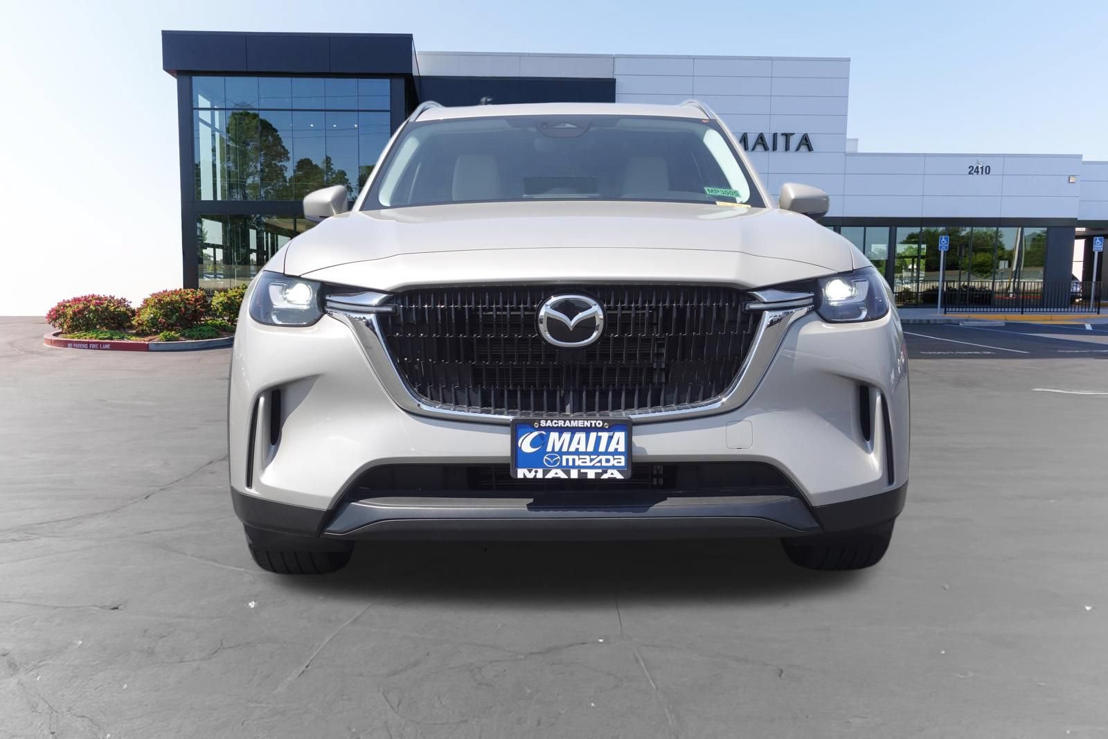 Certified 2024 MAZDA CX-90 Plug-In Hybrid w/ Preferred AWD/4WD image 10