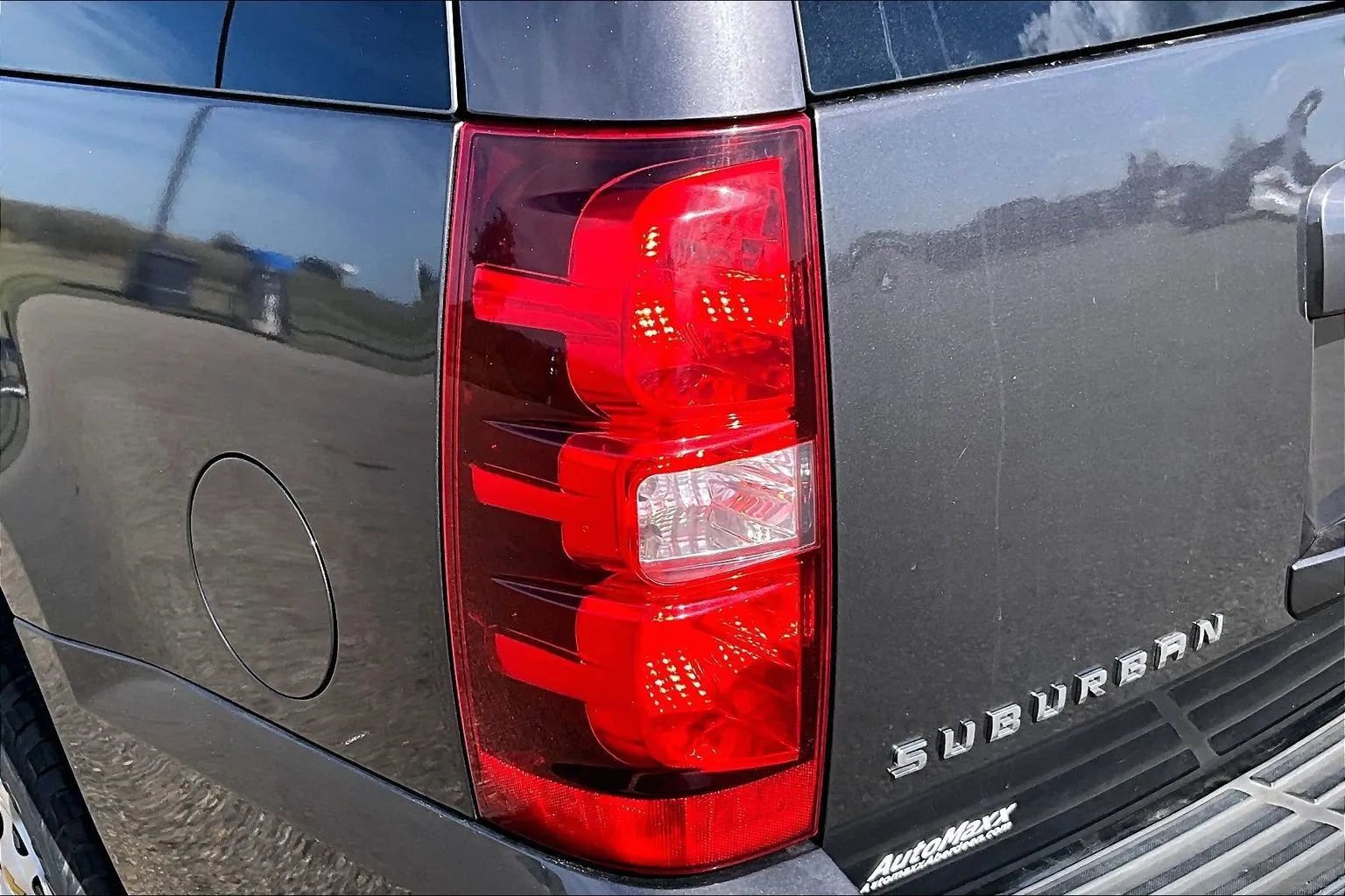 Used 2010 Chevrolet Suburban LT AWD/4WD image 24