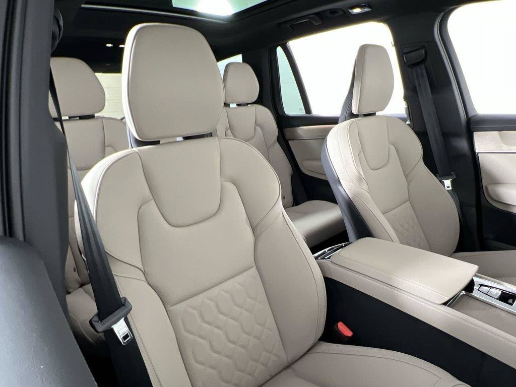 Certified 2026 Volvo XC90 B6 Plus w/ Protection Package Premier AWD/4WD image 25