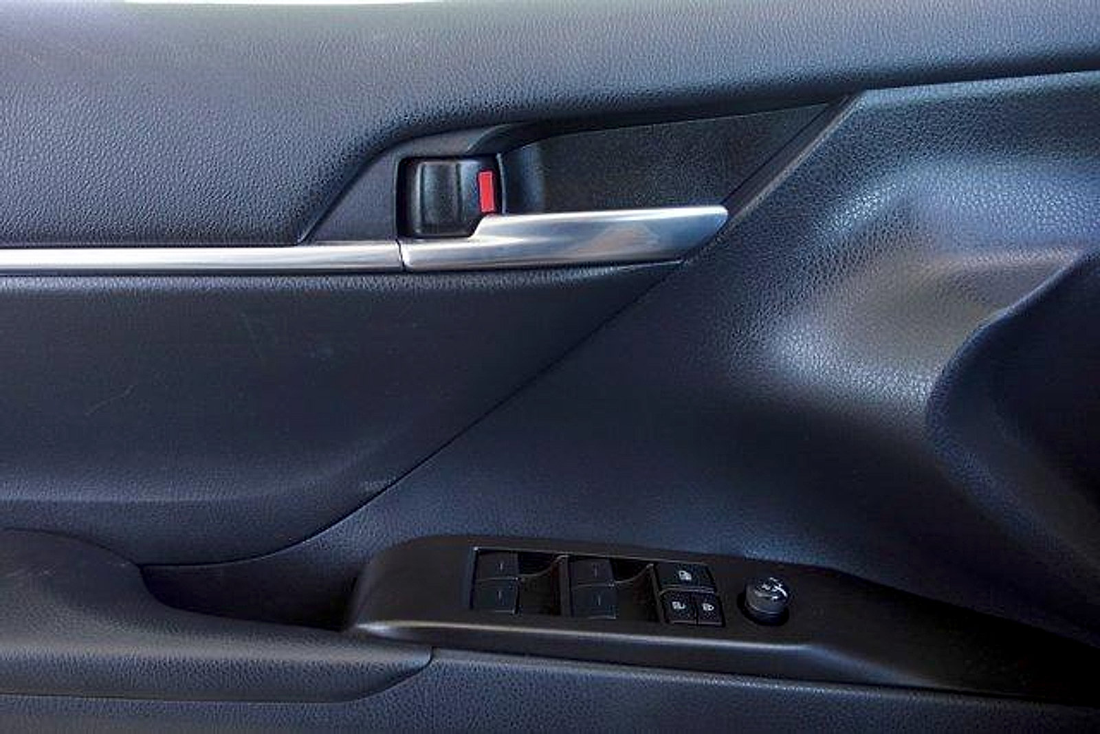 Certified 2024 Toyota Camry LE FWD image 11