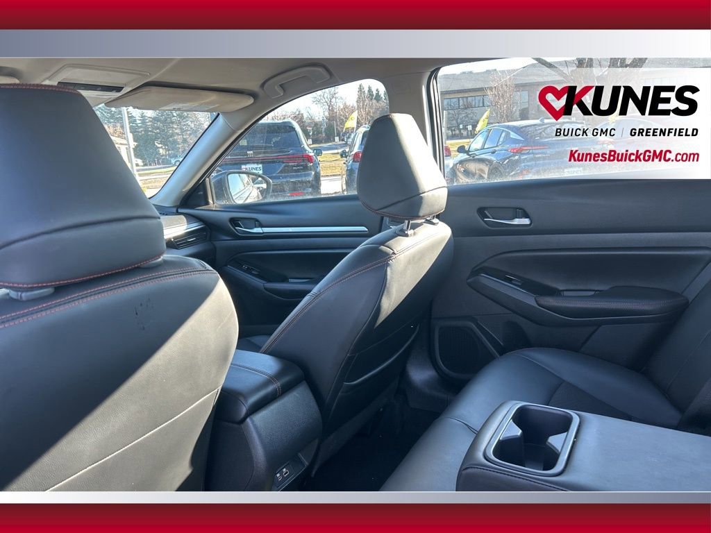 Used 2024 Nissan Altima 2.5 SR AWD/4WD image 35