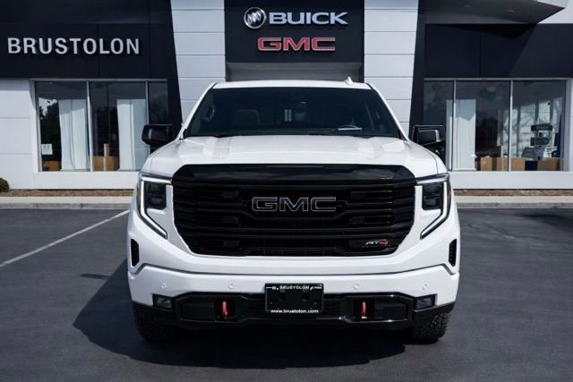 Used 2024 GMC Sierra 1500 AT4 w/ Technology Package image 3
