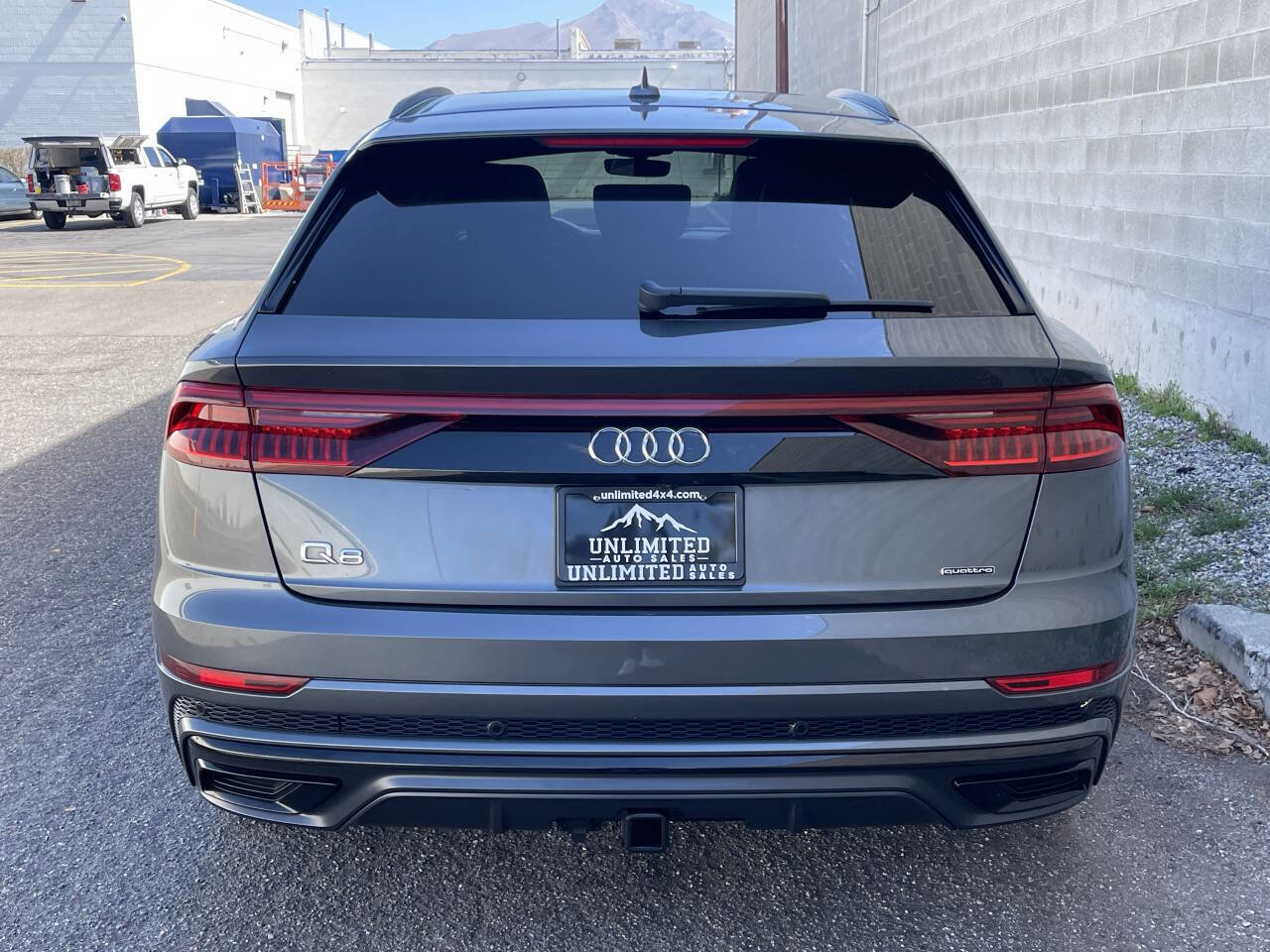 Used 2021 Audi Q8 Prestige image 9