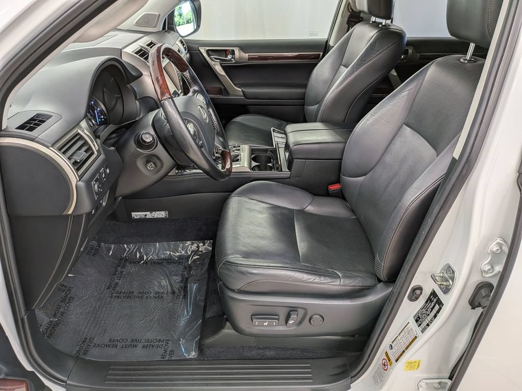 Used 2018 Lexus GX 460 Luxury w/ Preferred Accessory Package AWD/4WD image 14
