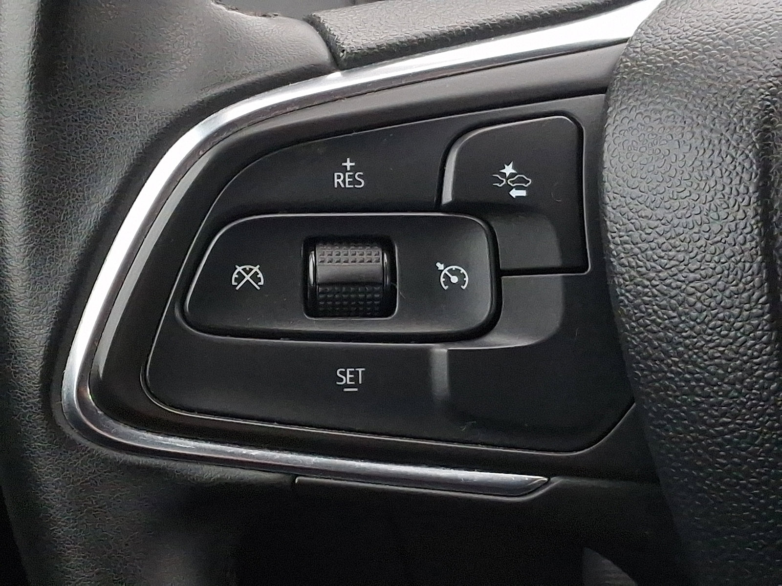 Used 2024 Buick Encore GX Sport Touring image 21