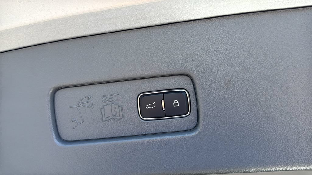 Used 2020 Nissan Rogue SV AWD/4WD image 29