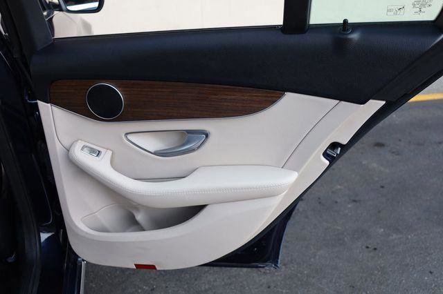 Used 2019 Mercedes-Benz C 300 4MATIC Sedan image 20