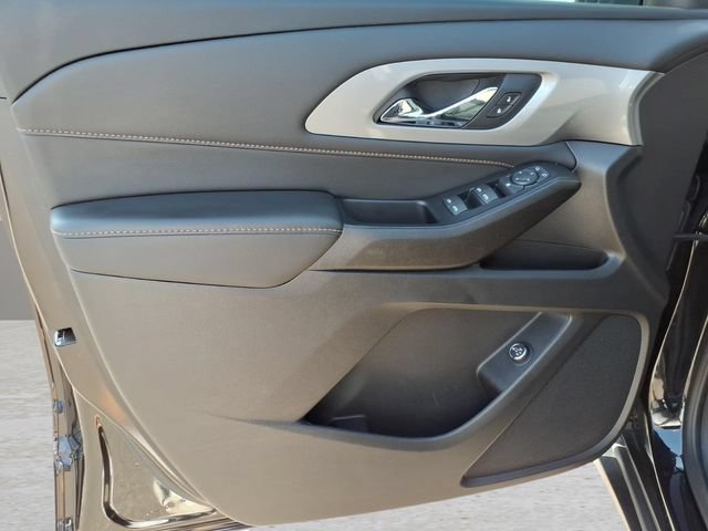 Used 2021 Chevrolet Traverse LT FWD image 14