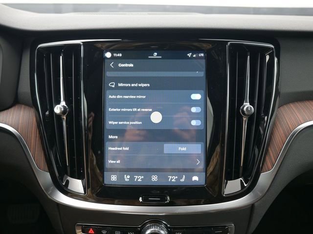 New 2026 Volvo V60 B5 Cross Country Plus w/ Protection Package Premier image 18