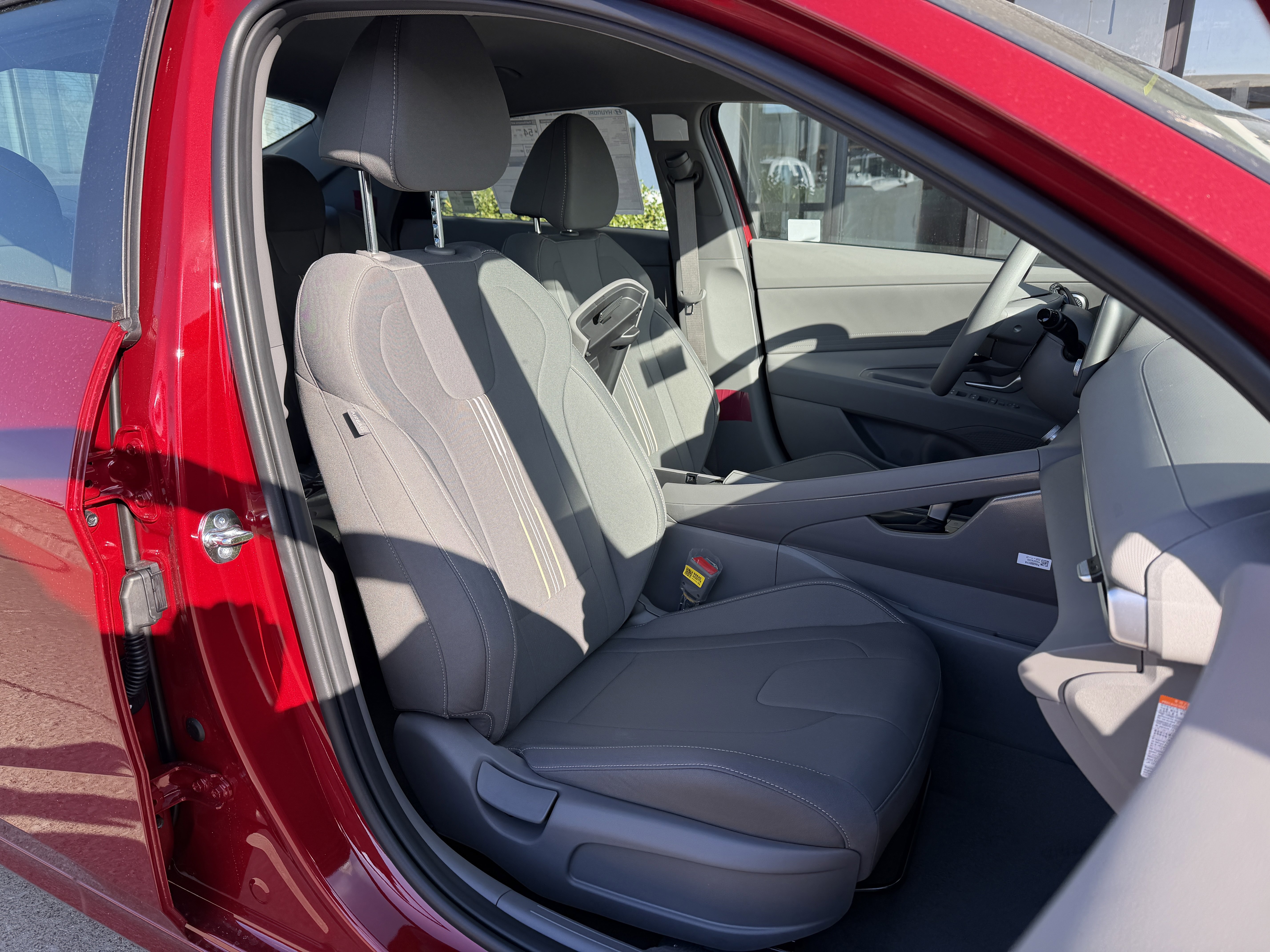 New 2026 Hyundai Elantra Hybrid FWD image 16