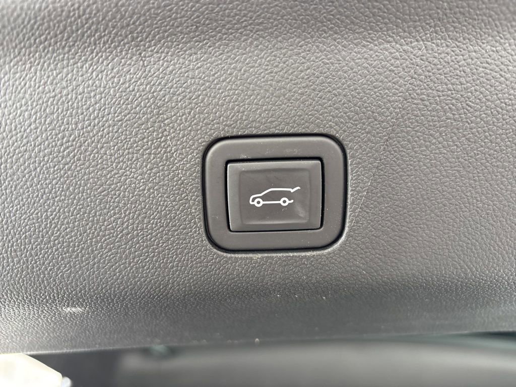 Used 2024 Chevrolet Tahoe Premier image 23