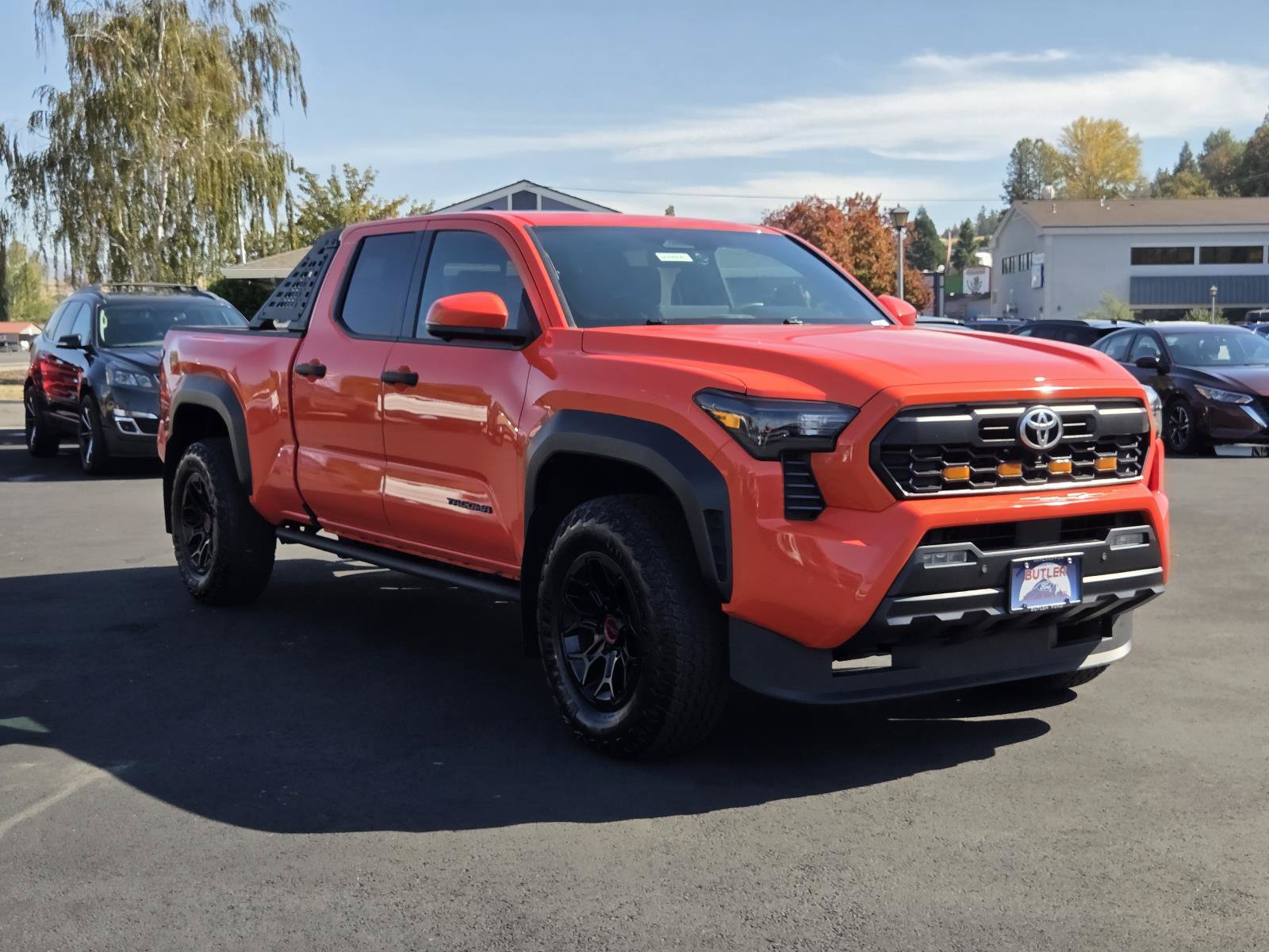Used 2024 Toyota Tacoma TRD Off-Road w/ TRD Off Road Premium Package AWD/4WD image 3