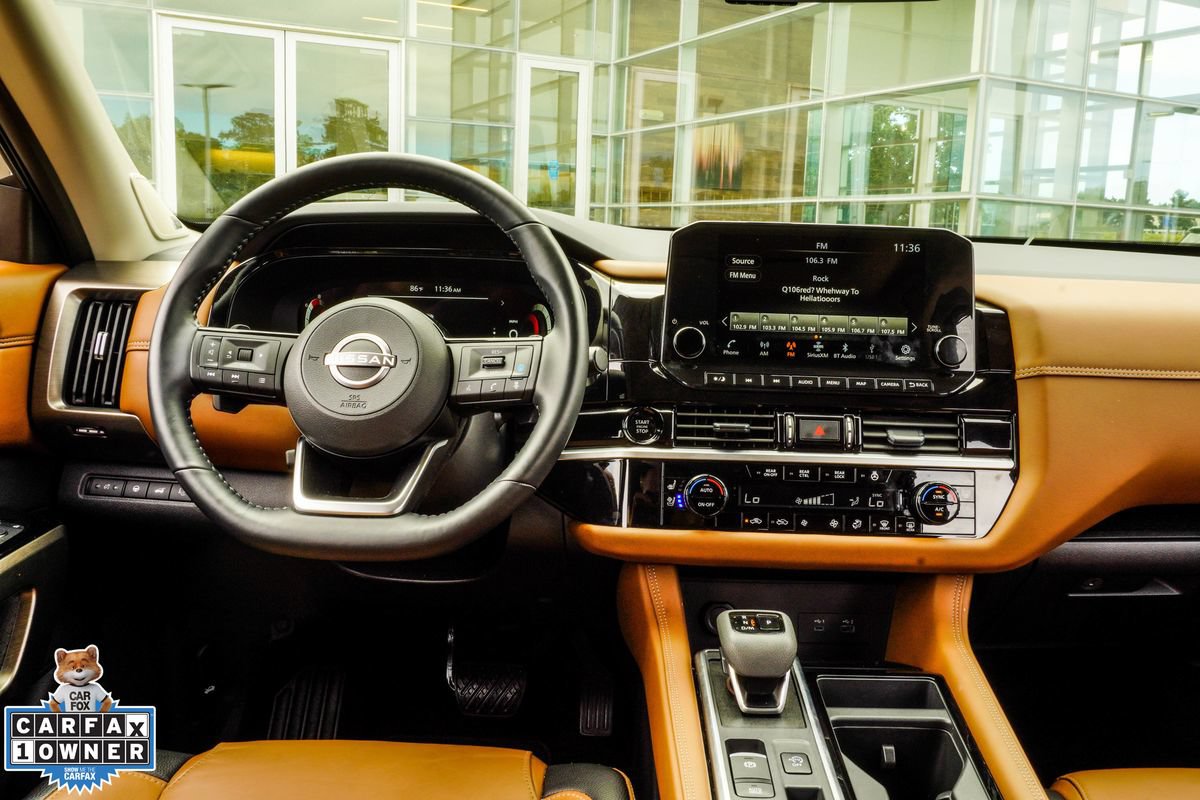 Used 2025 Nissan Pathfinder Platinum w/ Cargo Package FWD image 18