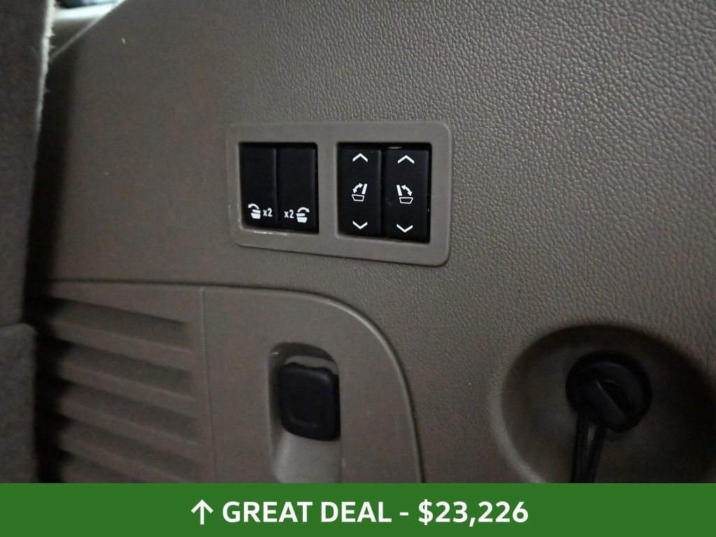 Used 2017 GMC Yukon SLT w/ Premium Edition image 27