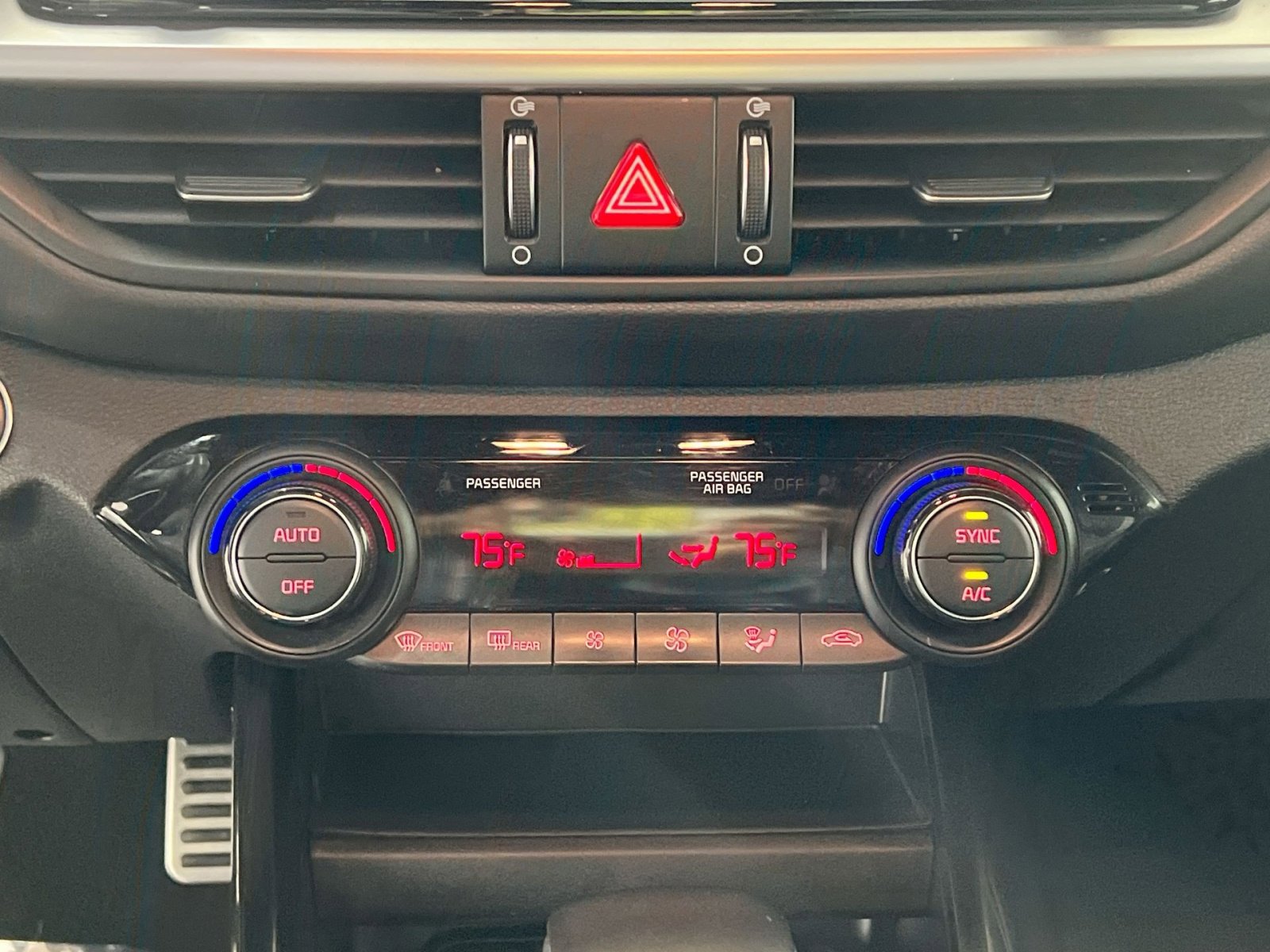 Used 2023 Kia Forte GT-Line image 19