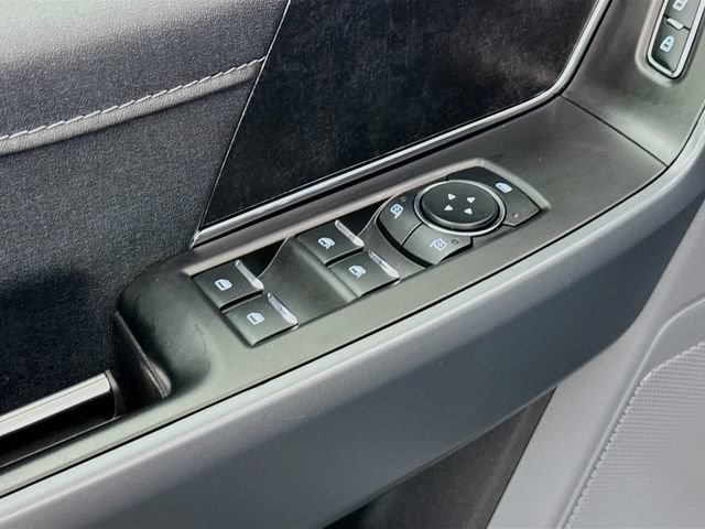 Used 2024 Ford F150 Lightning XLT AWD/4WD image 18