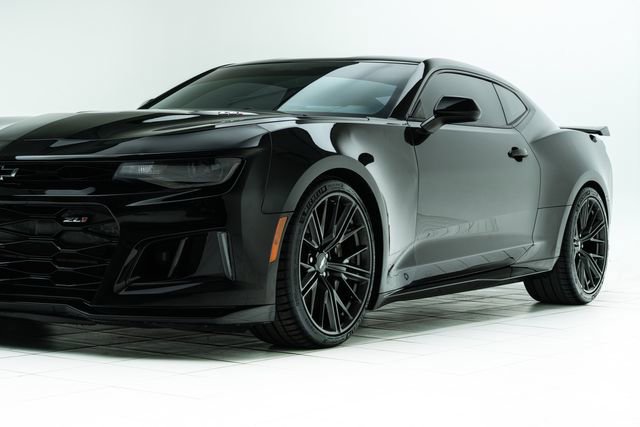 Used 2018 Chevrolet Camaro ZL1 image 9