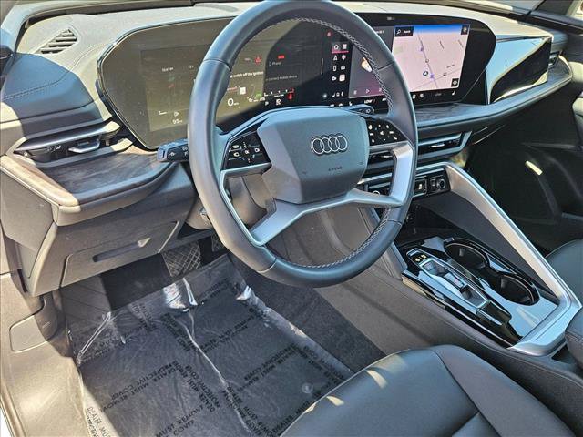 Certified 2025 Audi Q5 Premium w/ Convenience Package AWD/4WD image 10