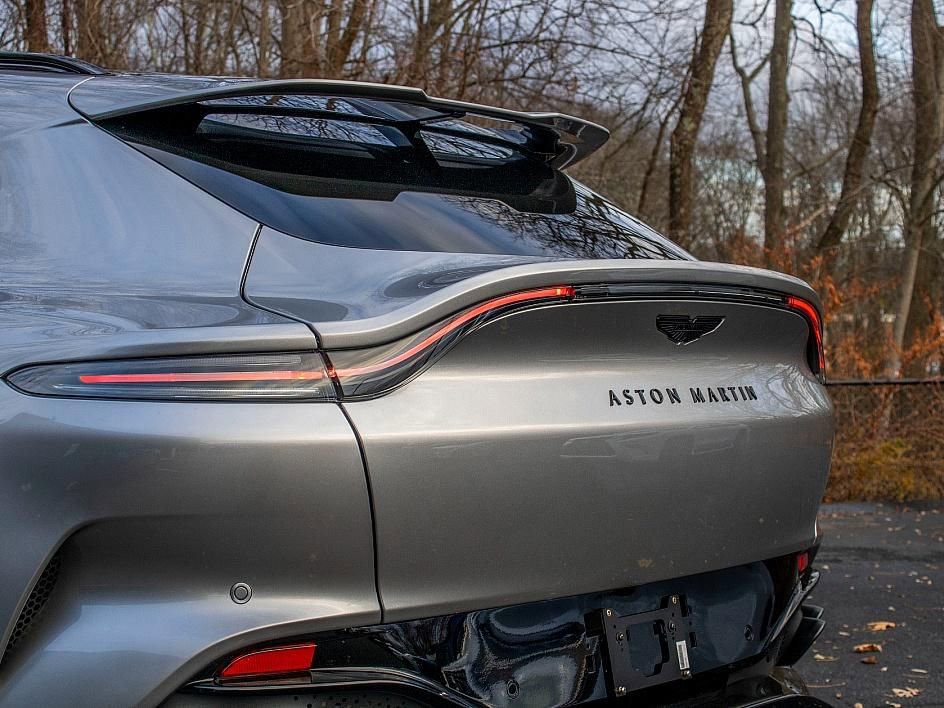 Used 2025 Aston Martin DBX 707 image 16