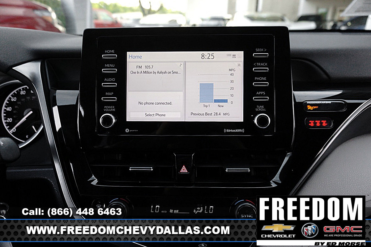 Used 2022 Toyota Camry LE image 5