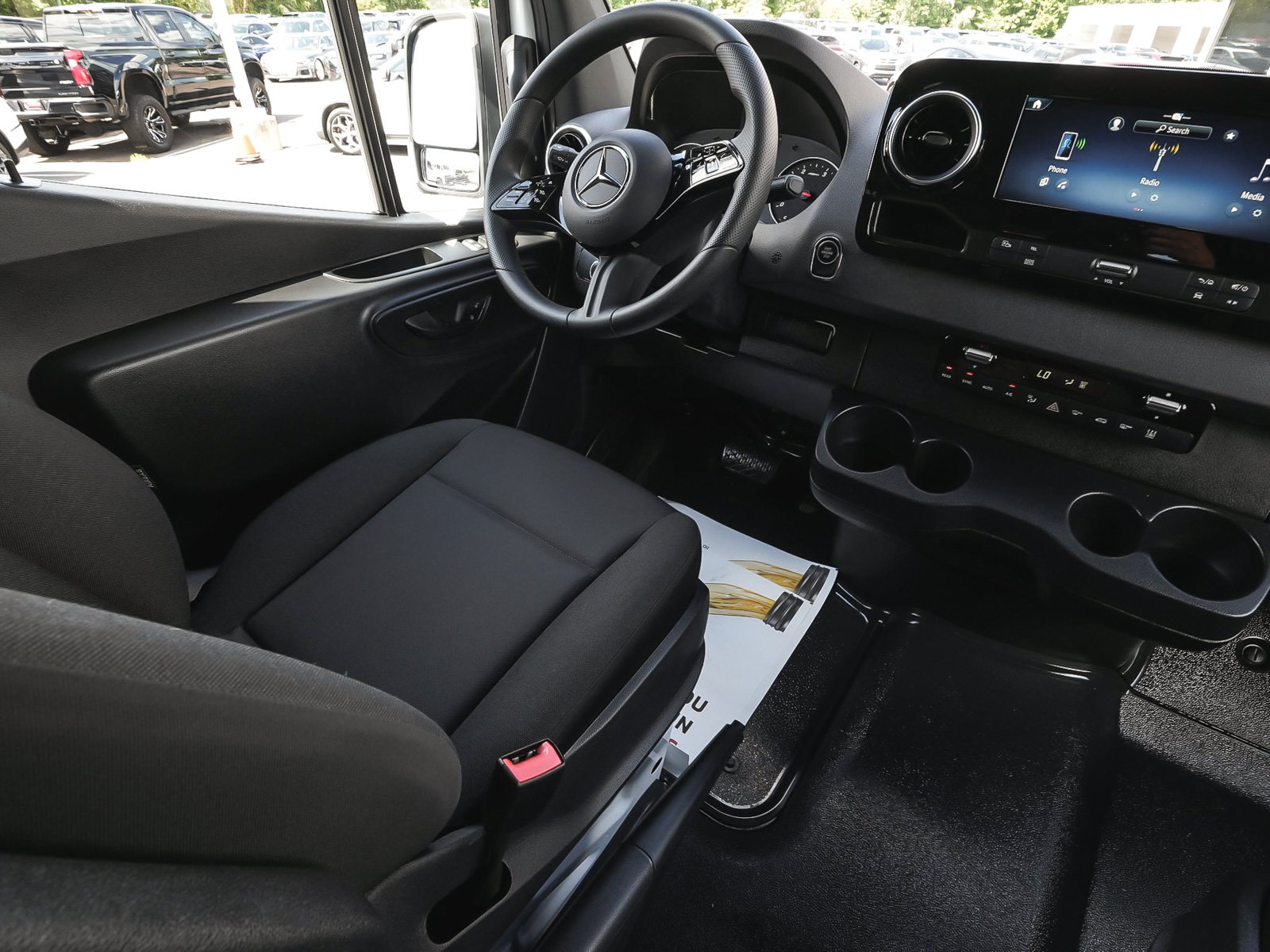 Used 2026 Mercedes-Benz Sprinter 2500 image 34