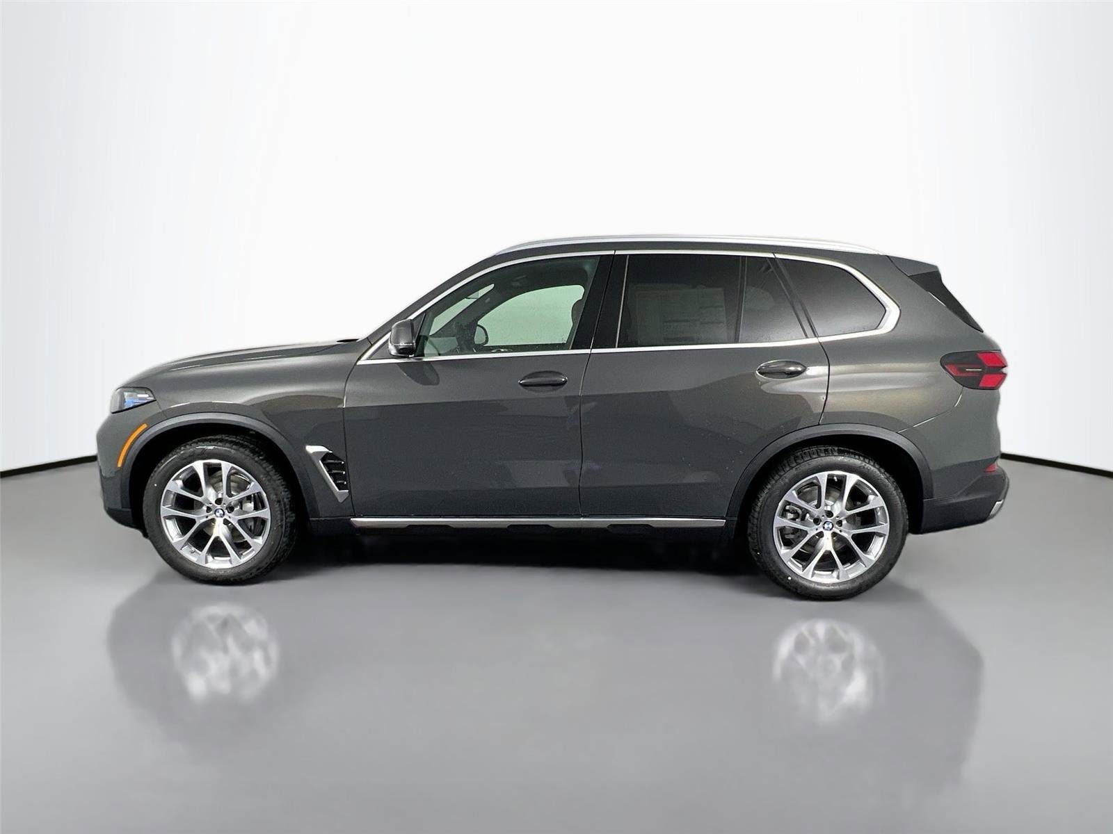 New 2026 BMW X5 xDrive40i image 3