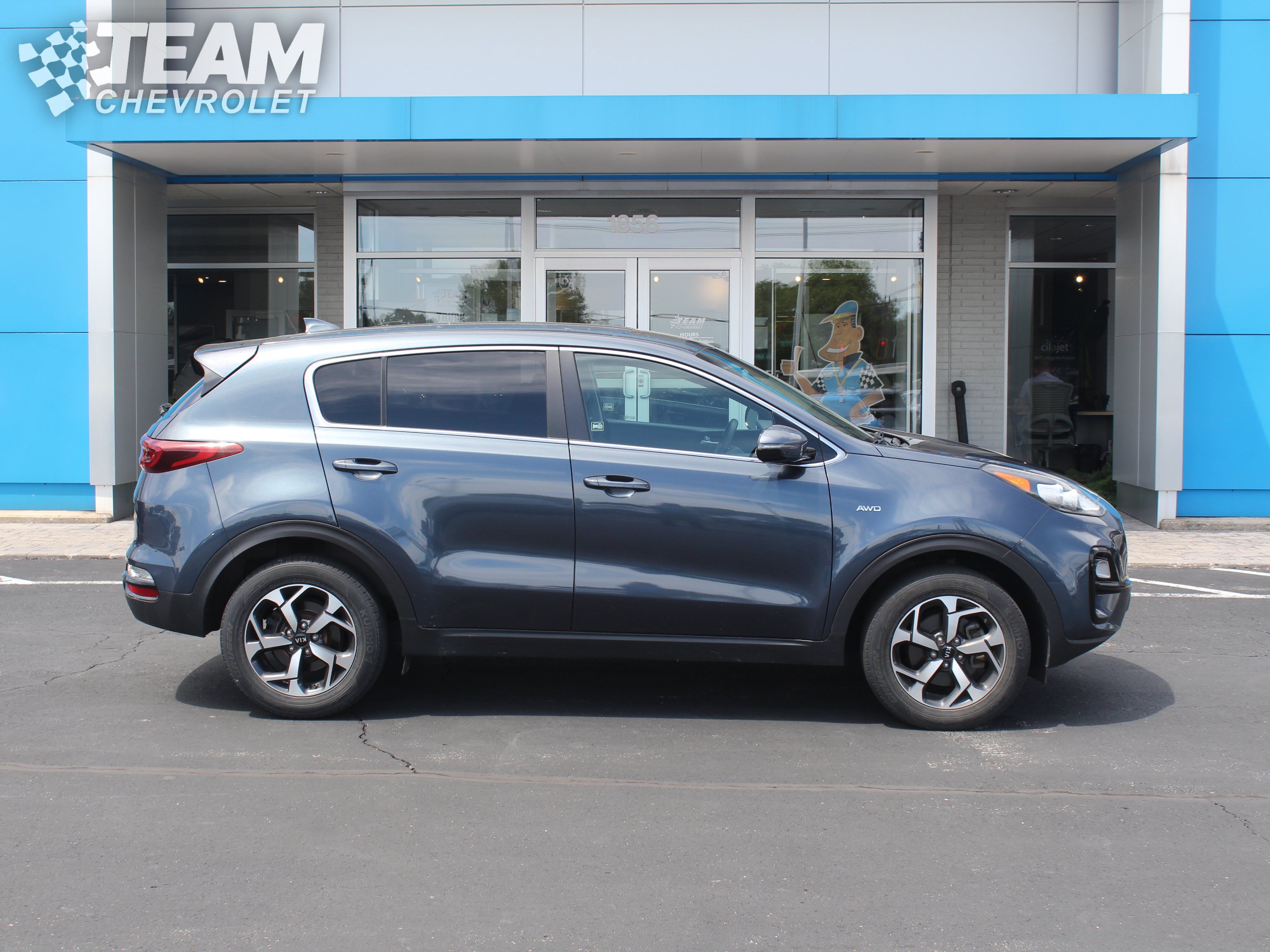Used 2020 Kia Sportage LX w/ LX Popular Package AWD/4WD image 3