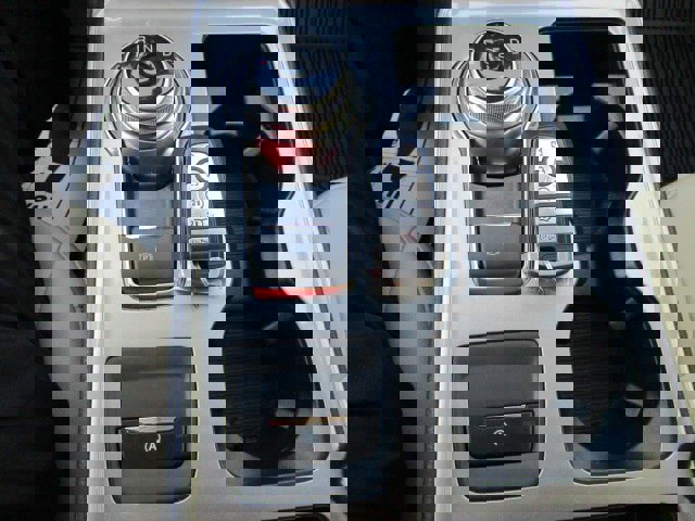 Used 2024 Ford Edge SEL w/ Convenience Package image 16