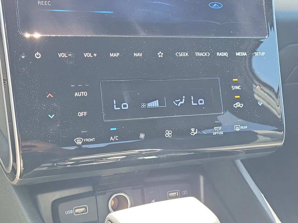 Used 2023 Hyundai Santa Cruz Limited image 20