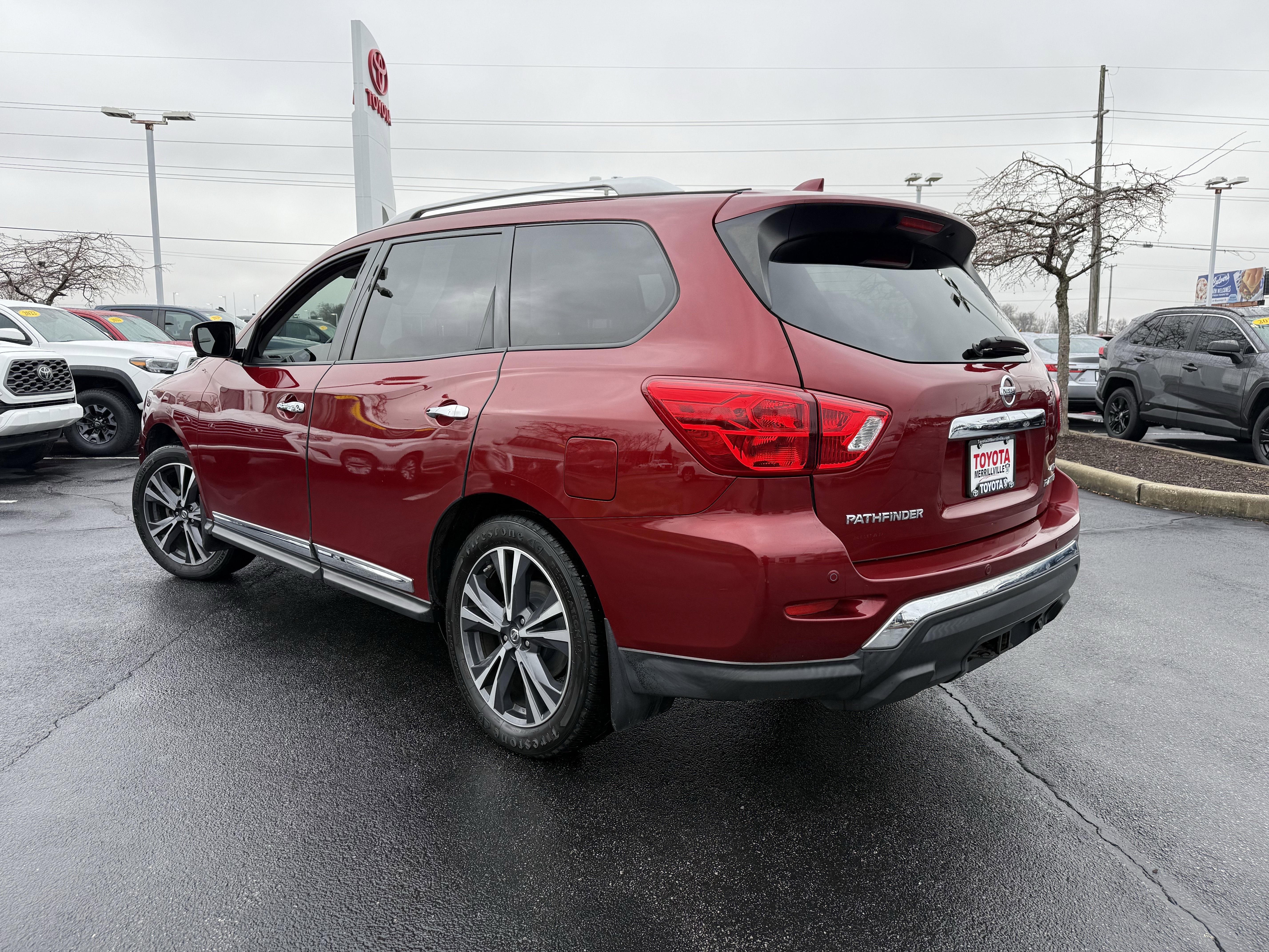 Used 2019 Nissan Pathfinder Platinum image 6