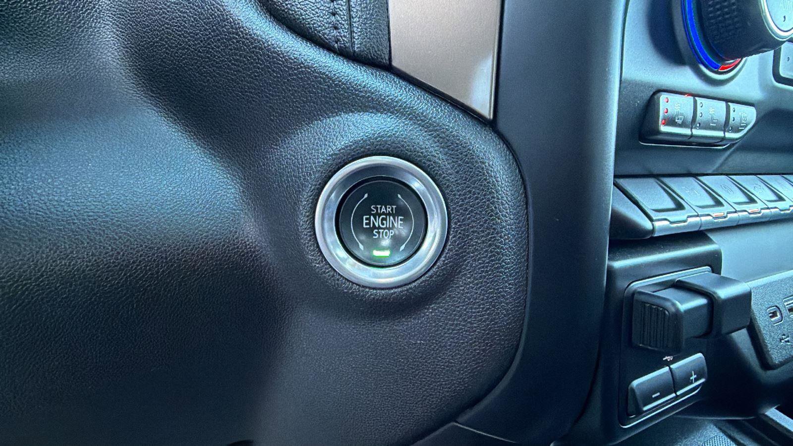 Certified 2019 Chevrolet Silverado 1500 High Country image 17