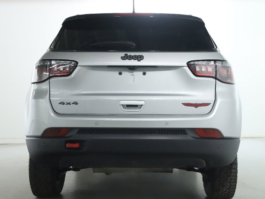 Used 2025 Jeep Compass Trailhawk image 42