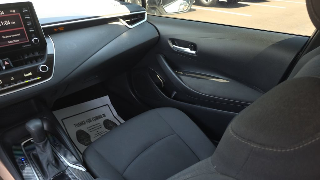 Used 2021 Toyota Corolla LE FWD image 27