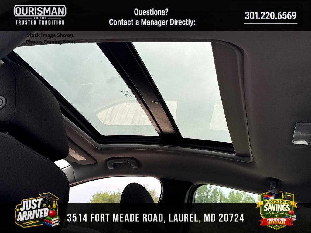 Used 2024 Chevrolet Malibu LT FWD image 17