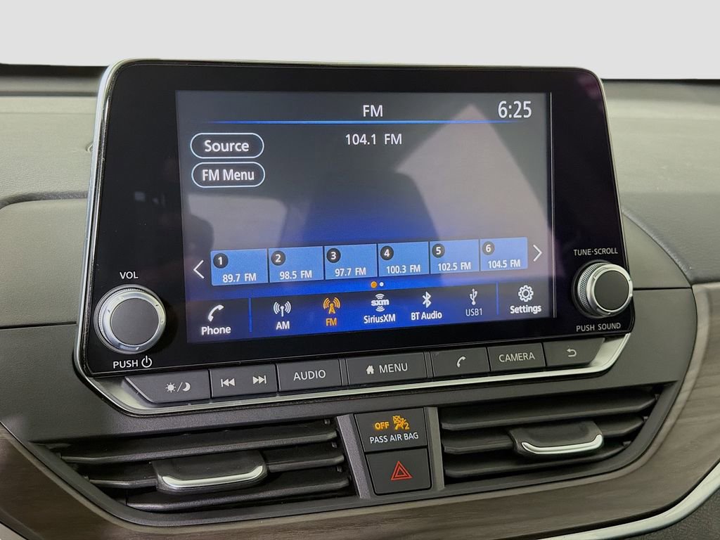 Used 2024 Nissan Altima 2.5 SV image 16