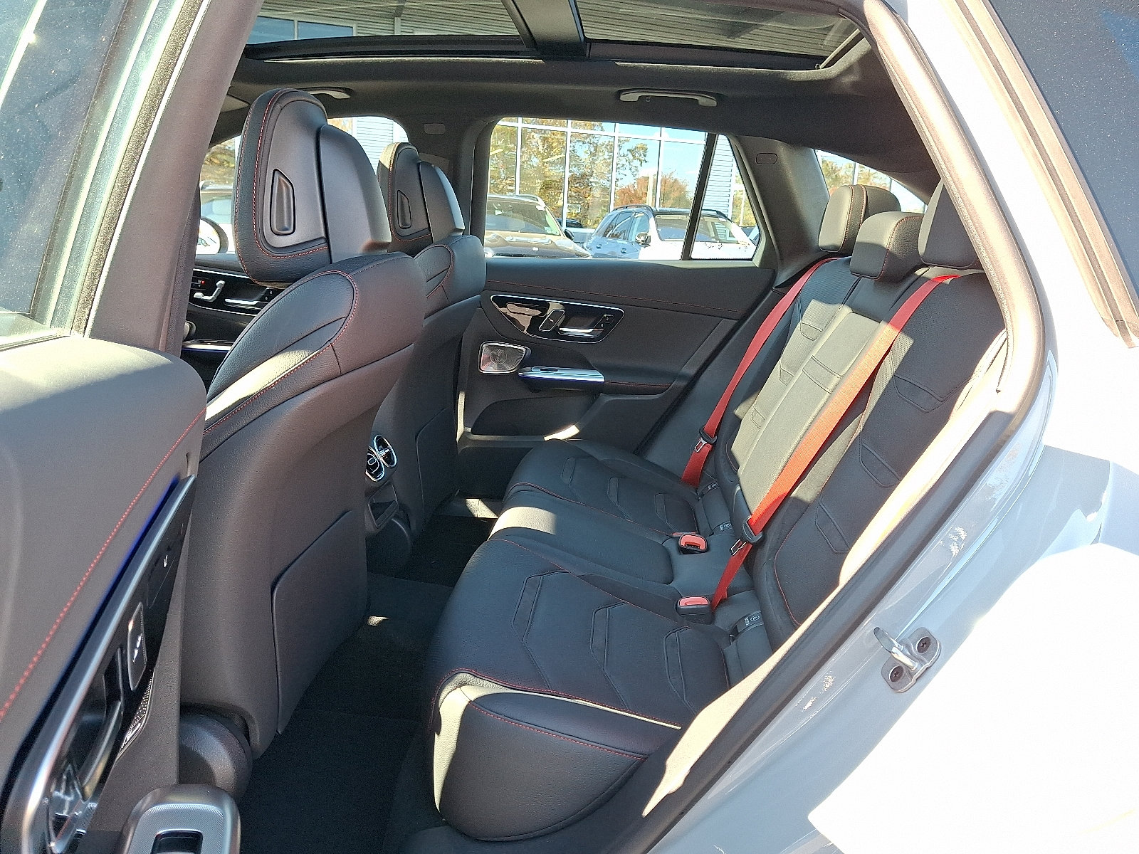Used 2026 Mercedes-Benz GLC 43 AMG 4MATIC image 8