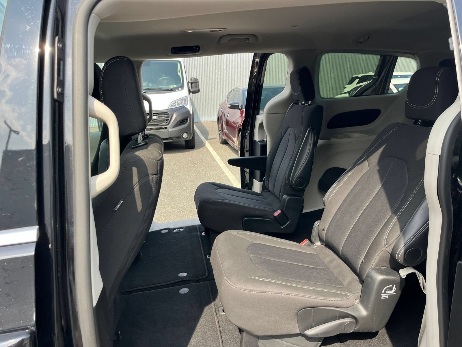 Used 2024 Chrysler Voyager LX FWD image 27