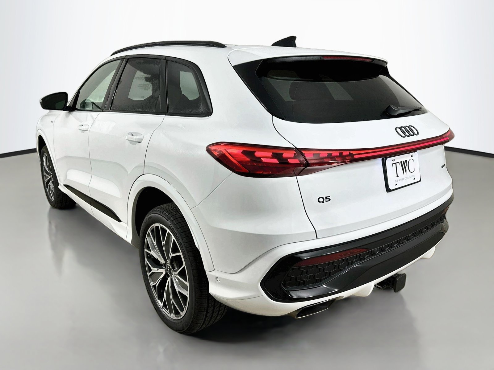 New 2026 Audi Q5 Premium Plus AWD/4WD image 7