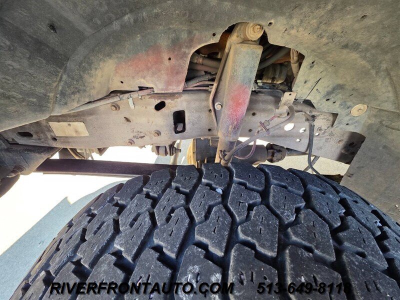 Used 2001 Ford F350 4x4 Regular Cab DRW Super Duty image 15