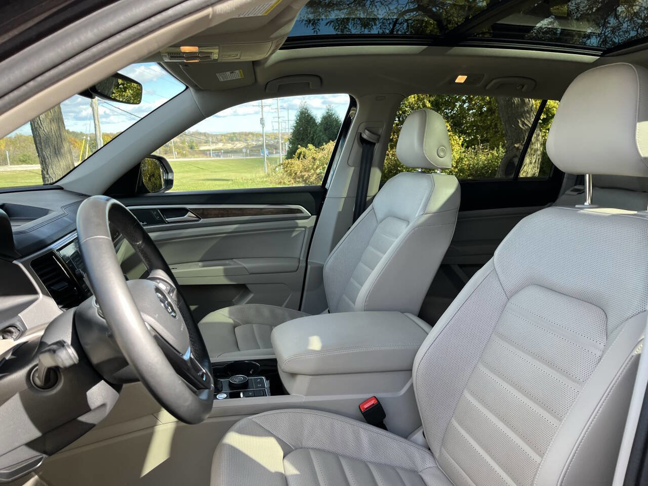 Used 2019 Volkswagen Atlas SEL Premium image 27