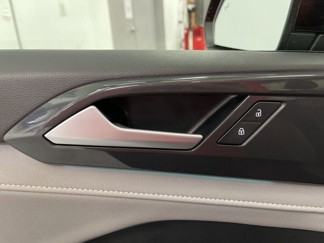 Certified 2023 Volkswagen Taos SEL AWD/4WD image 28