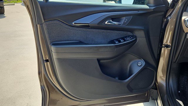 Used 2021 Chevrolet TrailBlazer ACTIV w/ Sun and Liftgate Package FWD image 22