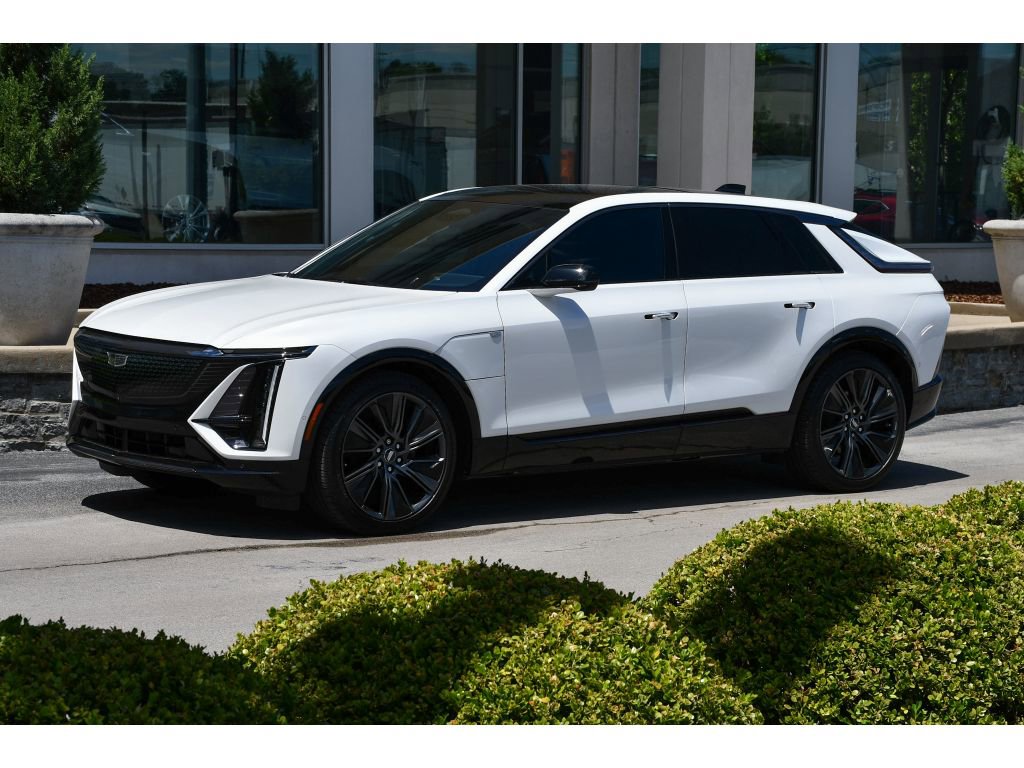 Certified 2024 Cadillac Lyriq Sport w/ LPO, Floor Liner Package AWD/4WD image 8
