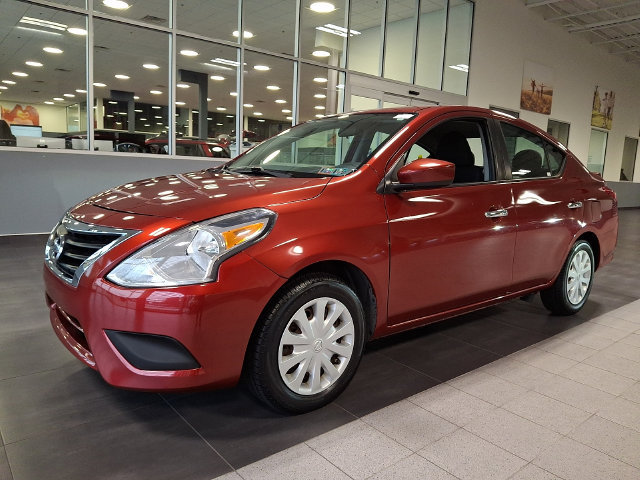 Used 2016 Nissan Versa SV FWD image 3