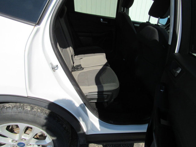 Used 2021 Ford Escape SE FWD image 18