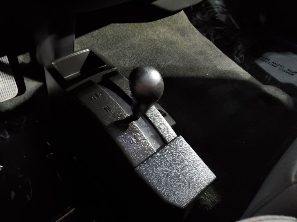 Used 2018 Chevrolet Silverado 1500 Custom w/ Custom Value Package AWD/4WD image 36