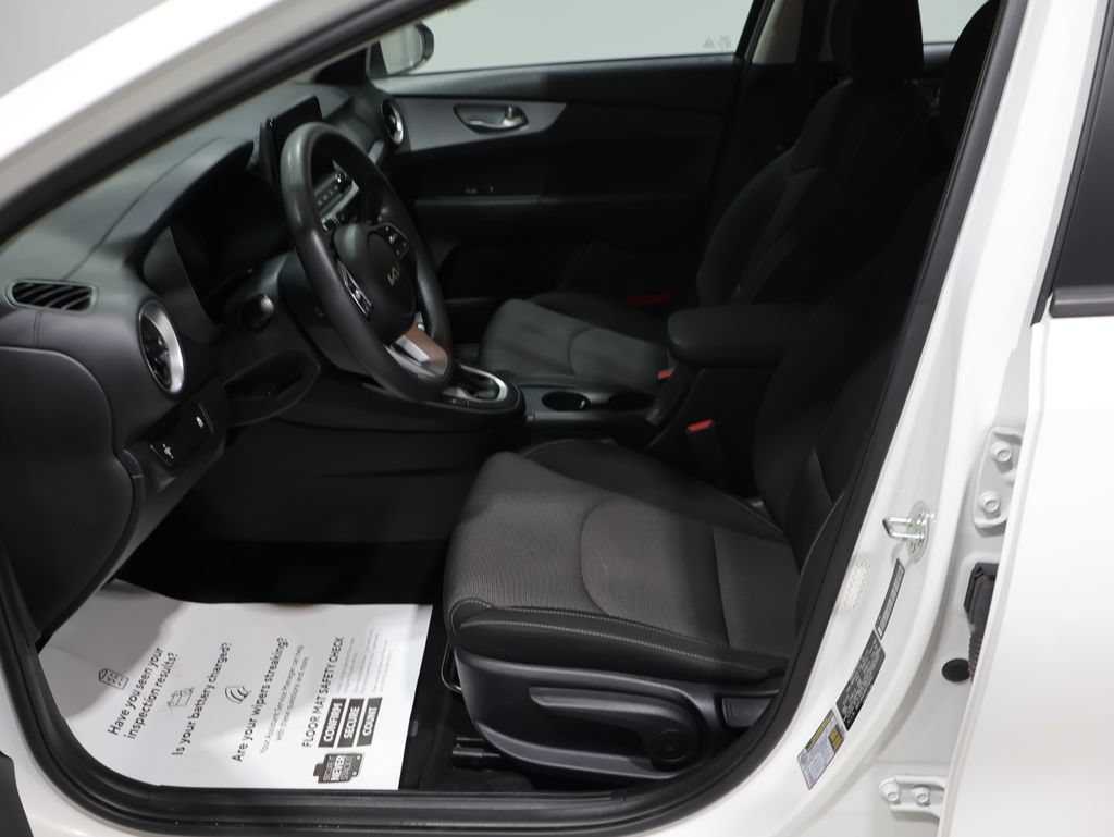 Used 2024 Kia Forte LXS FWD image 10