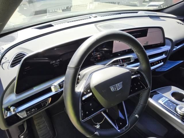 Used 2025 Cadillac Lyriq Sport AWD/4WD image 2