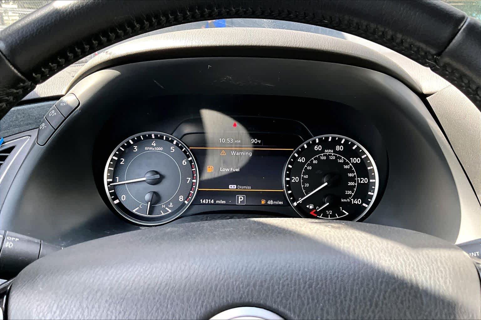 Used 2022 Nissan Armada SV w/ SV Appearance Package RWD image 26